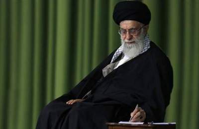 قائد الثورة الإسلامية يعزي بوفاة الشيخ ناصري