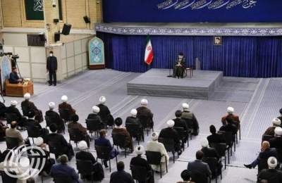 قائد الثورة الإسلامية آية الله العظمى السيد علي الخامنئي يلقي كلمة بالمشاركين في المؤتمر الدولي