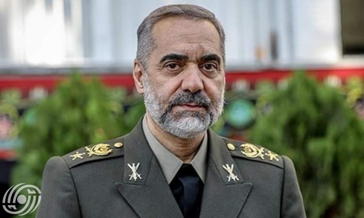 وزير الدفاع الايراني: جماهيرنا ترى النظام الاسلامي من انفسهم وهي صامدة من أجله