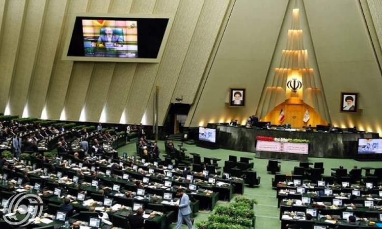أعضاء في البرلمان الإيراني يؤيدون تنمية العلاقات مع دول الجوار