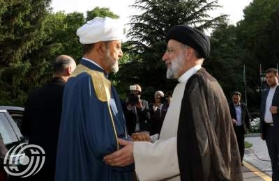 الرئيس الايراني يستقبل سلطان عمان رسمياً