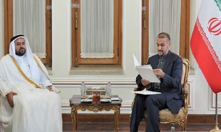 أمين المجلس الاعلى للأمن القومي الايراني يتسلم رسالة من رئيس وزراء قطر
