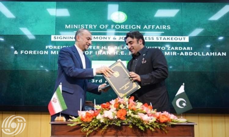 توقيع وثيقة برنامج التعاون التجاري لمدة 5 سنوات بين إيران وباكستان