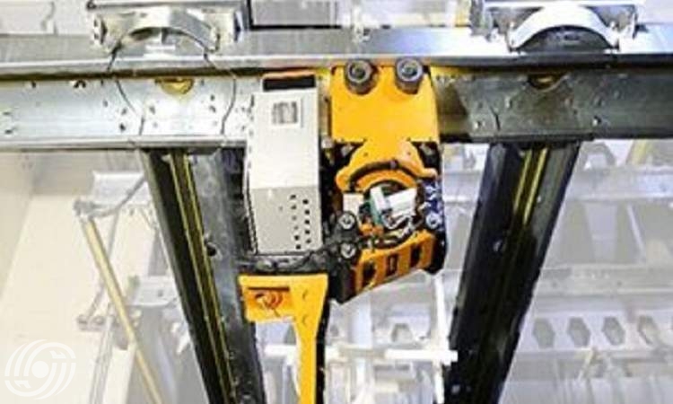 تصميم روبوت صناعي ايراني يتمتع بسبع درجات من الحرية