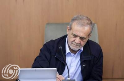 رئيس الجمهورية يبلغ 12 قانوناً أقرها مجلس الشوری الإسلامي لتنفيذها