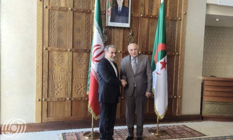 وزير الخارجية الايراني يلتقي نظيره الجزائري