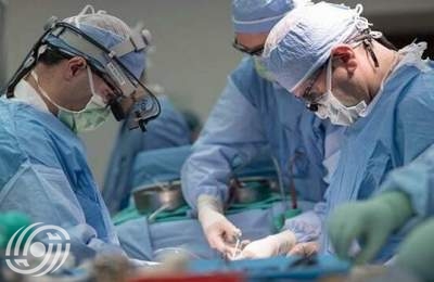 جراحة ناجحة لاستئصال ورم في قاعدة الجمجمة دون شق الرأس