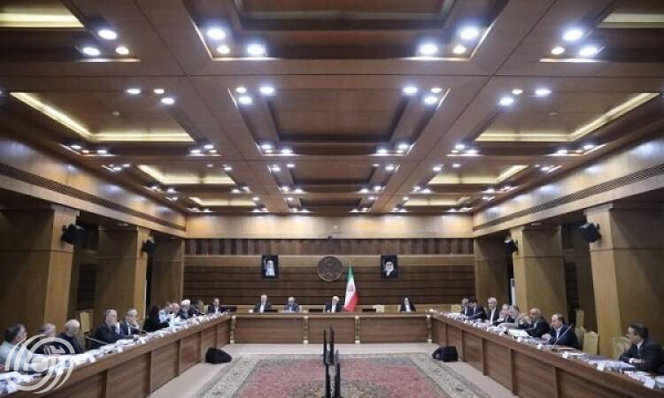 عارف يراس اجتماعا لمجلس الوزراء لبحث الخطة التنموية السابعة