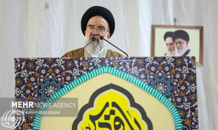 خطيب جمعة طهران: إذا أخطأت إسرائيل، فسنحرق تل أبيب وحيفا