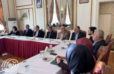 وزير الثقافة الايراني يؤكد أهمية اللغة الفارسية ومكانتها في مجال العلوم والثقافة