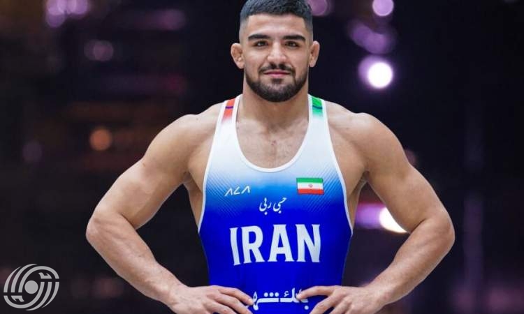 مصارع ايراني يتقلد الذهبية ببطولة العالم للمصارعة تحت سن 23 عاماً. مصارع ايراني يتقلد الذهبية ببطولة العالم للمصارعة تحت سن 23 عاماً.