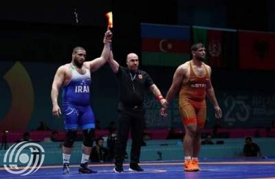 المصارعون الايرانيون يظفرون بالذهب
