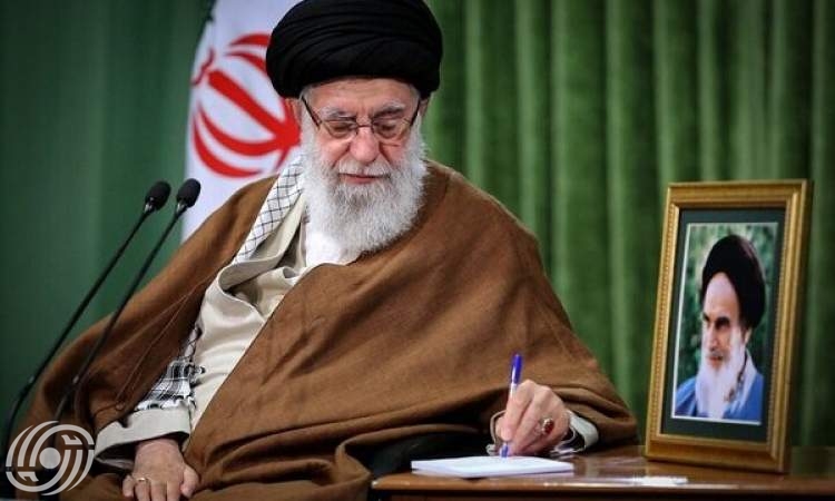 نشر تقريظ قائد الثورة الإسلامية على كتاب "رفیق درب النار والثلج"