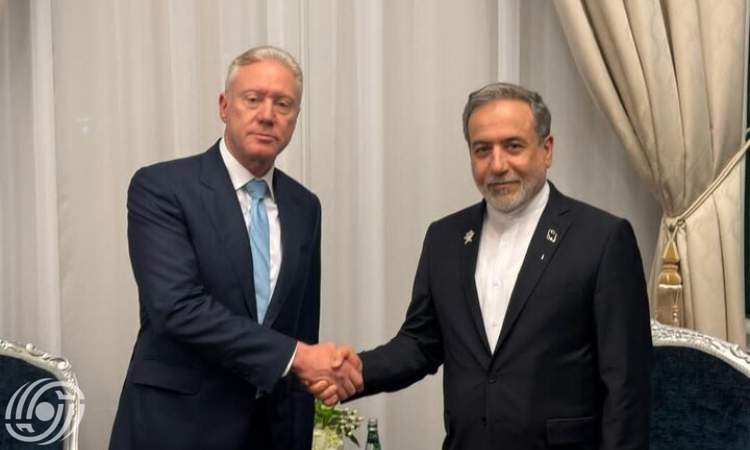 عراقجي يهنئ نظيره اللبناني بعيد استقلال بلاده