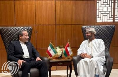 عراقجي يلتقي نظيره العماني في مسقط