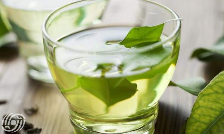 يعد شاي الأعشاب وسيلة فعالة لتقليل أعراض البرد