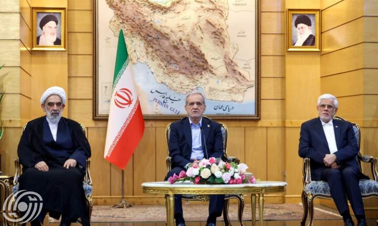 بزشكيان: ينبغي للدول الإسلامية في المنطقة أن تُقيم علاقات بنّاءة فيما بينها في جميع المجالات بزشكيان: ينبغي للدول الإسلامية في المنطقة أن تُقيم علاقات بنّاءة فيما بينها في جميع المجالات