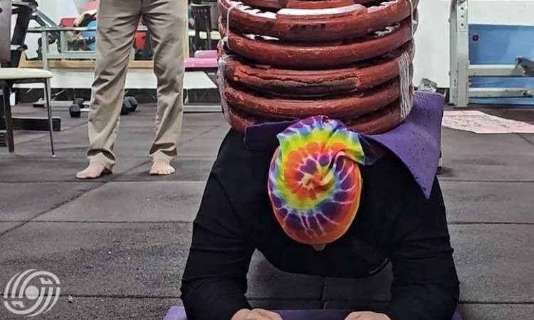 امرأة إيرانية تحطم الرقم القياسي العالمي في تمرين البلانك امرأة إيرانية تحطم الرقم القياسي العالمي في تمرين البلانك