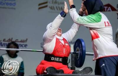 تألق رافعات الأثقال الإيرانيات في الإمارات العربية المتحدة