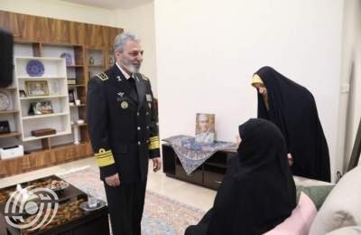 قائد الثورة يمنح الشهيد باقري رتبة فريق أول