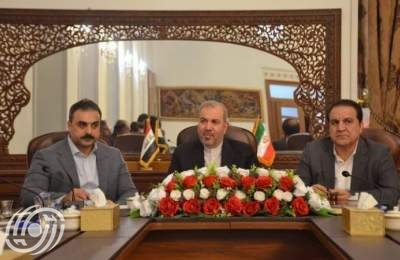 اجتماع مشترك بين سفير إيران لدى العراق ورئيس منظمة المعابر الحدودية العراقية ومحافظ إيلام