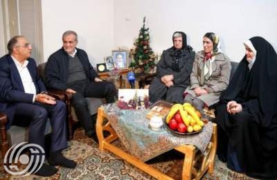 زيارة عائلة شهيد مسيحي في ذكرى ولادة السيد المسيح (ع)