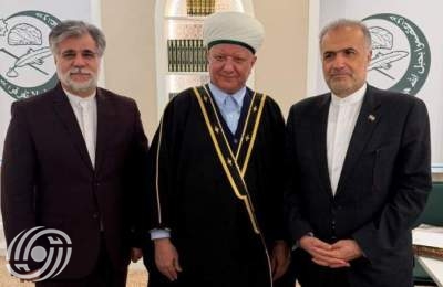 سفير إيران لدى روسيا، كاظم جلالي، مع ألبير حضرت كرجانوف، مفتي موسكو ورئيس المجلس الروحاني للمسلمين الروس